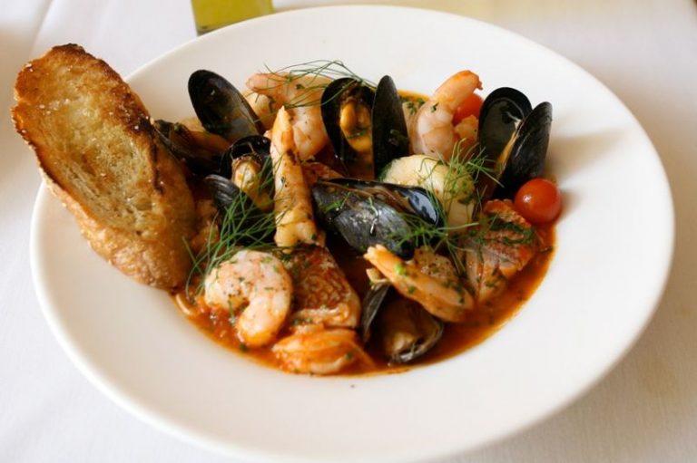 Top Food To Try In Dubrovnik Dubrovnik Travel Guide